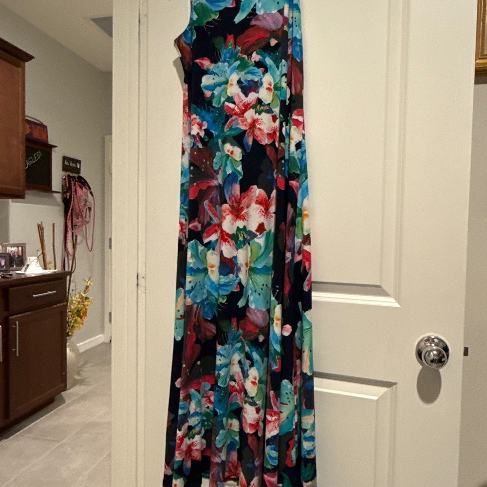 Sleeveless Maxi Dress